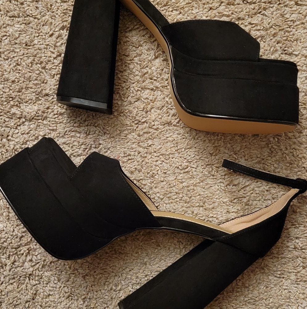 EGO Black Platforms